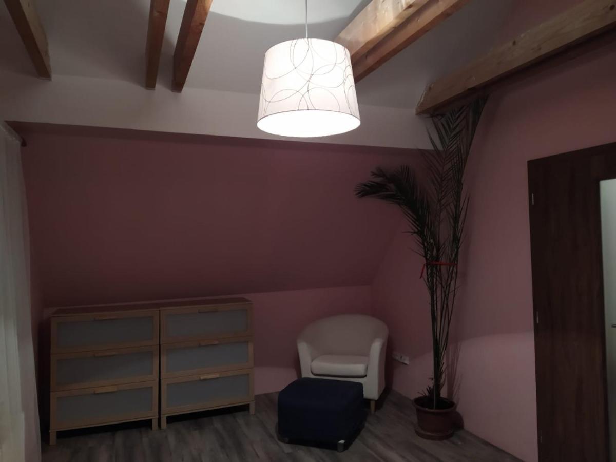 Luxury Accommodation Near Prague Airport Stredokluky Luaran gambar